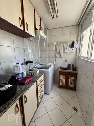 Image 14 - 868215