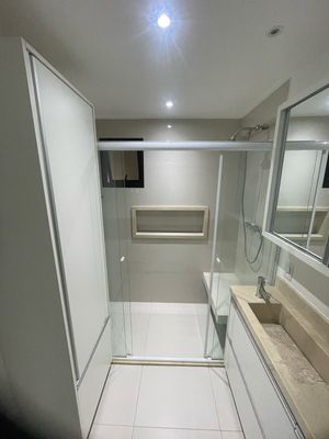 Image 12 - 868251