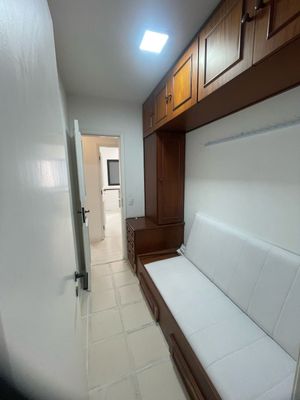 Image 20 - 868251