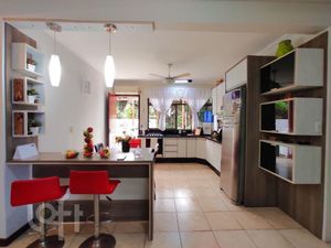 Image 11 - 868277