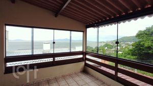 Image 19 - 868277