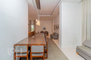 Image 34 - 868278