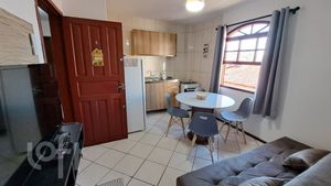 Image 4 - 868298