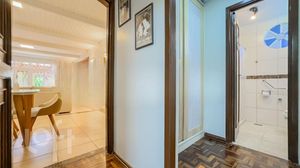 Image 18 - 868307