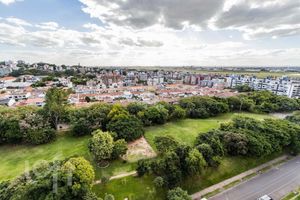 Image 7 - 868311