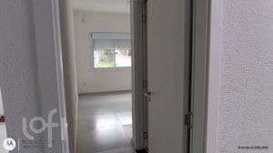 Image 18 - 868330