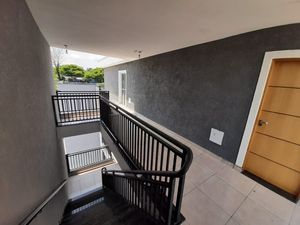 Image 13 - 868341