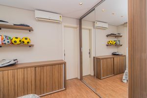 Image 17 - 868345