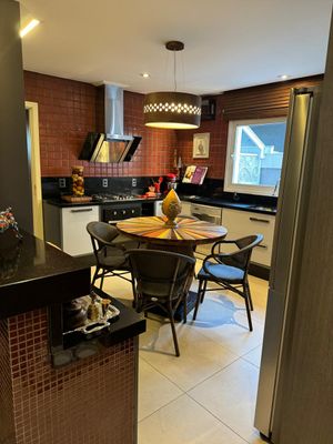 Image 10 - 868348