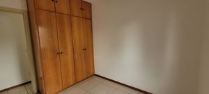 Image 10 - 868349