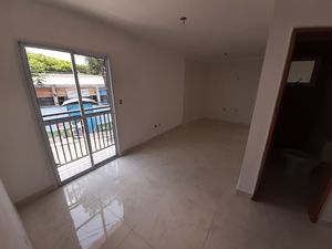 Image 19 - 868353