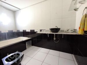 Image 8 - 868355