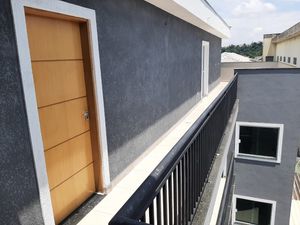 Image 11 - 868357