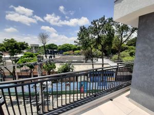 Image 12 - 868357