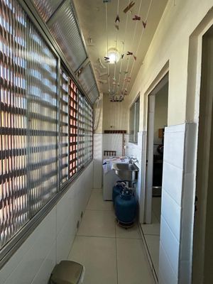 Image 19 - 868365