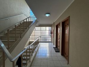 Image 10 - 868365