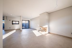 Image 2 - 868369