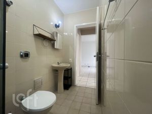 Image 11 - 868375