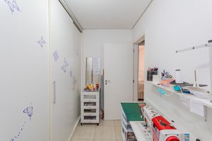 Image 10 - 868378