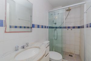 Image 14 - 868379
