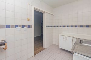 Image 43 - 868379