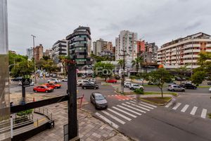 Image 3 - 868380