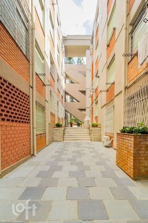 Image 5 - 868381