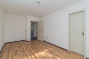 Image 11 - 868395