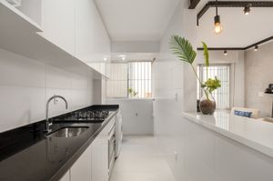 Image 14 - 868401