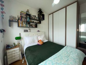Image 17 - 868456