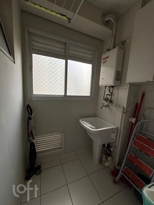 Image 18 - 868500