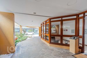 Image 33 - 868501