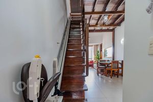 Image 26 - 868501