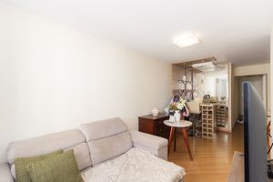 Image 6 - 868502