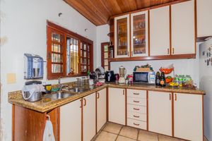 Image 30 - 868511
