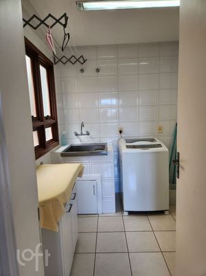 Image 49 - 868525