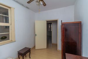 Image 17 - 868531