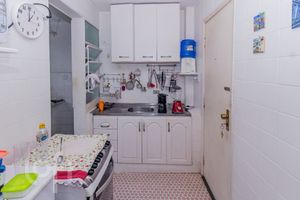 Image 18 - 868540