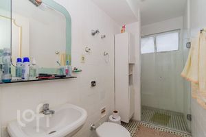 Image 6 - 868540