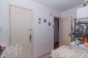 Image 20 - 868540