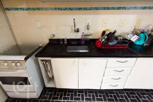 Image 6 - 868544