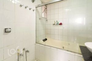 Image 16 - 868544