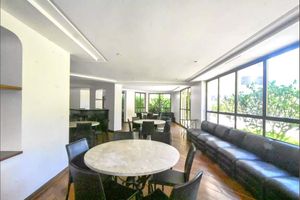 Image 11 - 868562