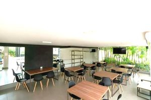 Image 13 - 868562
