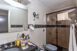 Image 46 - 868562