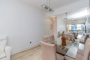 Image 7 - 868569