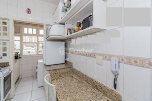 Image 23 - 868569