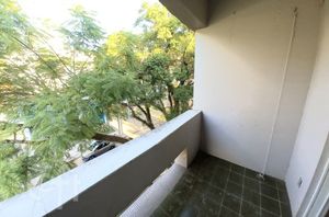 Image 1 - 868573