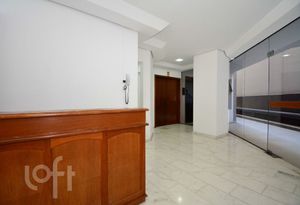 Image 35 - 868575