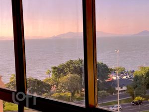 Image 14 - 868575
